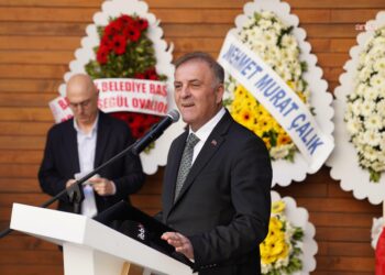 Nuri Aslan: “Sanatın sustuğu yerde adalet nefes alamaz”