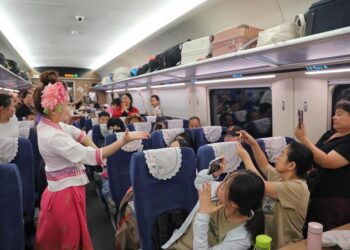 Çin-Laos Demiryolu, 800.000’den fazla sınır ötesi yolcu seyahati gerçekleştirdi