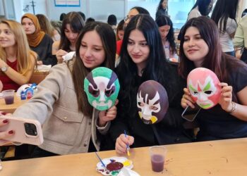 İstanbul’da üniversite öğrencileri, Pekin Operası’nın gizemli dünyasını bizzat deneyimledi