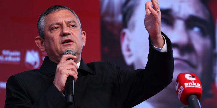 Özgür Özel: “Bir sonraki seçim akşamı ‘CHP 100 yıl sonra yeniden iktidar partisi’ anonsu yapacağım”