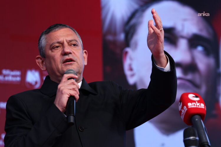 Özgür Özel: “Bir sonraki seçim akşamı ‘CHP 100 yıl sonra yeniden iktidar partisi’ anonsu yapacağım”