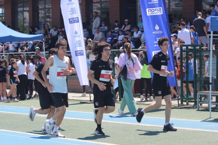 İBB’de 19 Mayıs coşkusu atletizmle taçlandı