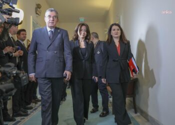 CHP’den parti gruplarına “ara seçim” ziyareti