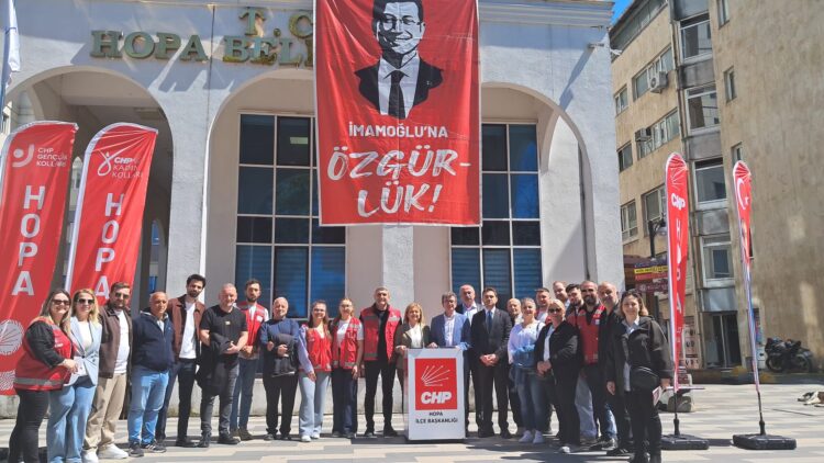Artvin’de yurttaştan parti değiştiren siyasetçilere tepki