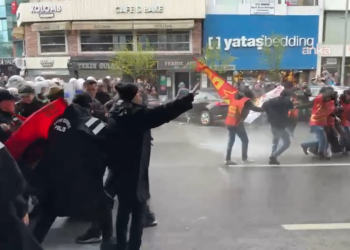 Mecidiyeköy’de 100’e yakın kişi gözaltına alındı