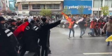 Mecidiyeköy’de çok sayıda kişi gözaltına alındı