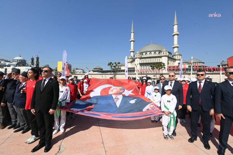 Özgür Çelik: “Milli değerlerle sorunları olduğunu geçmişten beri biliyoruz”