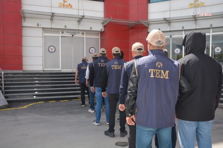 33 ilde FETÖ operasyonu: 69 şüpheli yakalandı