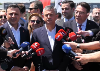 Özgür Özel: “KAAN’ın motorunun hızla yerli ve milli şekilde üretilmesi lazım”