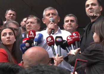 Özgür Özel: “Cumhuriyet Halk Partisi bundan sonra yoldadır, sokaktadır, iktidara yürümektedir”