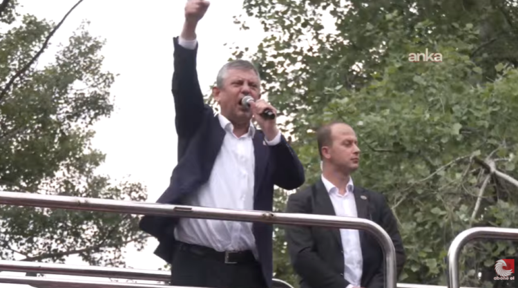 Özgür Özel: “CHP’yi üçüncü sefer açmak için ben var gücümle çalışacağım”