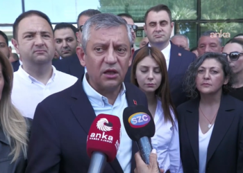 Özgür Özel: “Benim belimi kırarak CHP’nin iktidar yürüyüşünü durdurabileceklerini sanıyorlar”