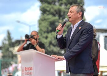 Özgür Özel: “İktidara geldiğimizde balyozumuz otobanların gişelerini kırmak için kalkacak”