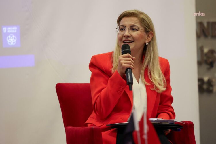 Bakırköy Belediye Başkanı Ovalıoğlu, üniversite öğrencileriyle buluştu
