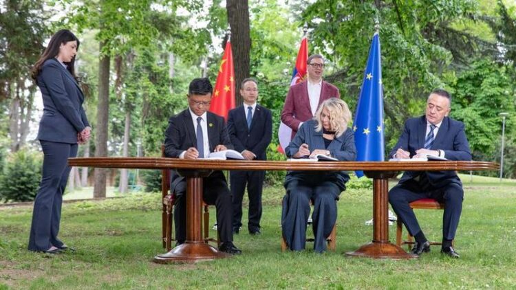 Sırbistan, Çinli şirketle yeni otoyol inşası için sözleşme imzaladı