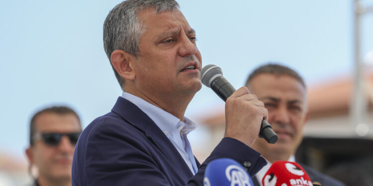Özgür Özel: Siz yolunuzdan dönmedikçe ben de bu yoldan dönmeyeceğim