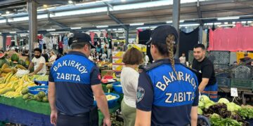 Bakırköy zabıtasından pazarlarda sıkı denetim