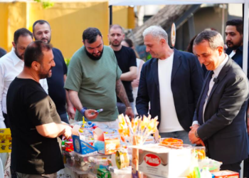 Beyoğlu Retrofest nostalji rüzgarıyla kapılarını açtı