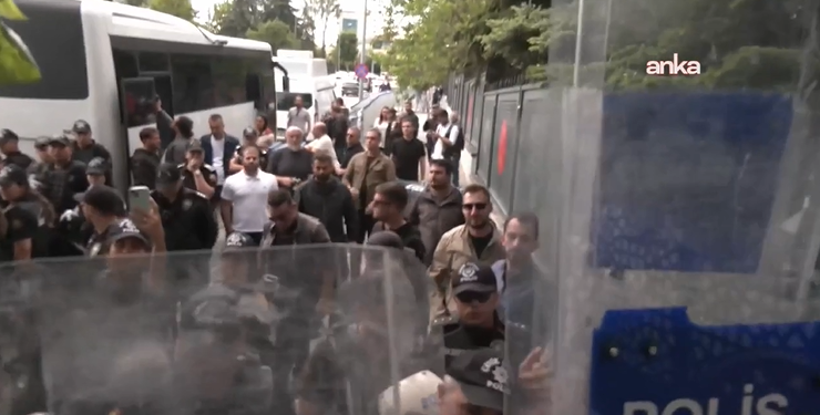 Özel okul öğretmenleri yine gözaltına alındı