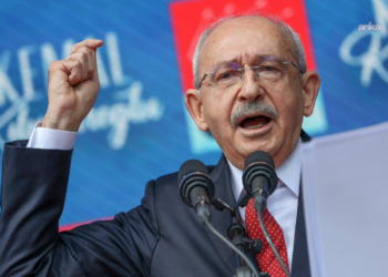 Kılıçdaroğlu saat verdi, partilileri Genel Merkez’e çağırdı