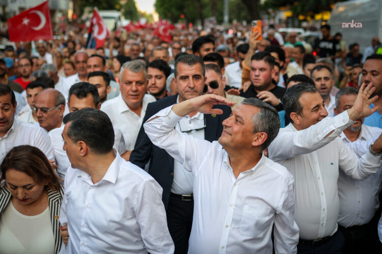 Özgür Özel’in “Yeni Parti” hamlesi haftaya başlıyor