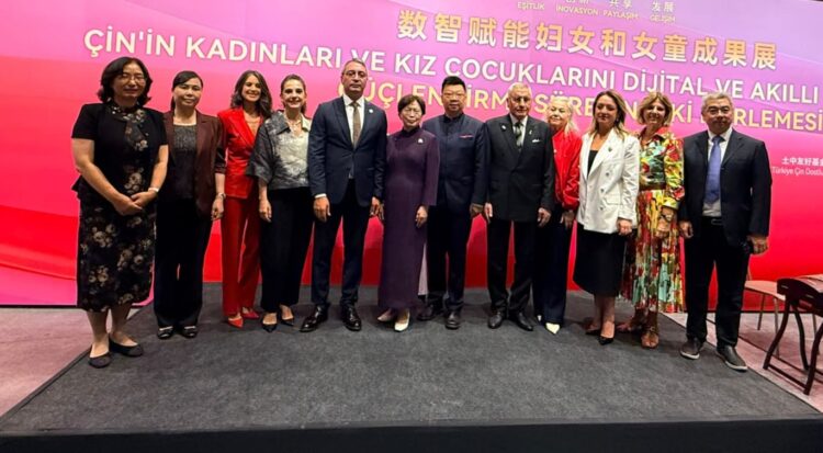 Çin’in dijital alanda kadınların güçlenmesine yönelik sergisi İstanbul’da