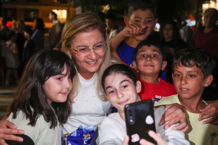 Yaz akşamlarında sinema keyfi Bakırköy’de devam ediyor