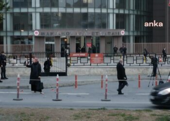 Ünlülere yönelik uyuşturucu operasyonunda 25 isme gözaltı