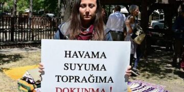 Akbelen savunucusu Esra Işık’a para ve hapis cezası