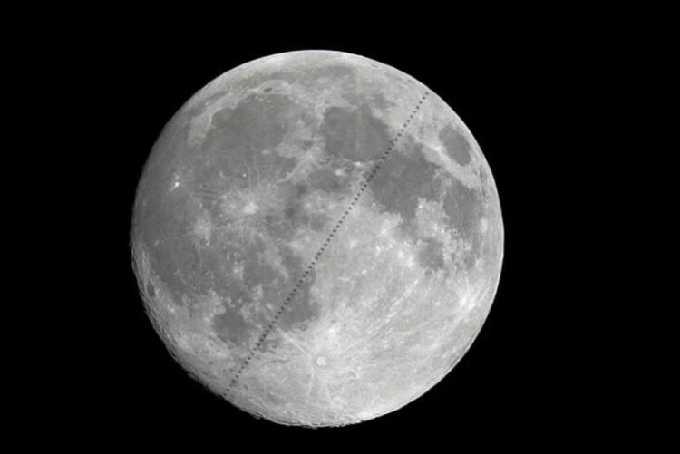 Çin’in Chang’e-7 Ay keşif aracını taşıyacak roket fırlatma alanına nakledildi