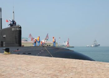 Çin ve Rusya gerçek silah ve mühimmatın kullanıldığı deniz tatbikatlarına başladı