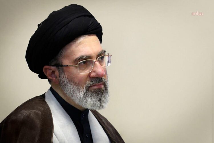 Hamaney: ABD Başkanı’nın imzası değersiz ve geçersiz