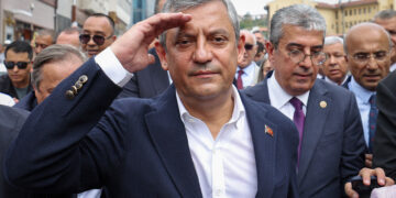 Özgür Özel, YENİ Parti’nin genel başkanı seçildi