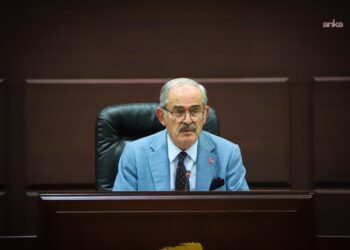 Yılmaz Büyükerşen, CHP’den istifa etti