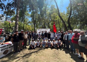 Doruk Madencilik işçilerinden açlık grevindeki gazilere destek ziyareti