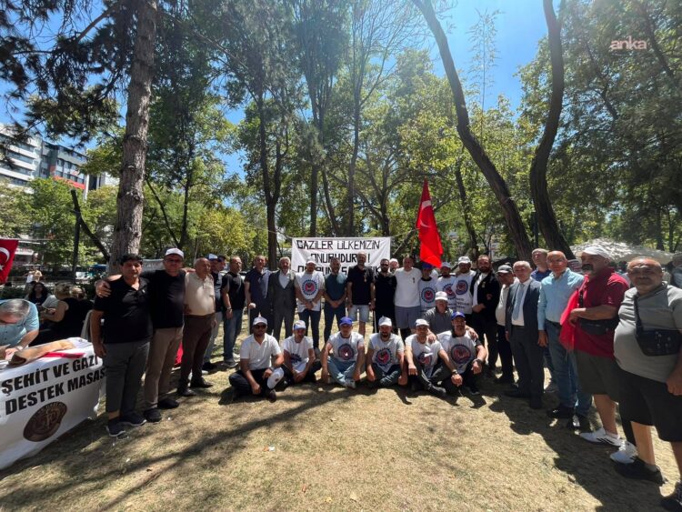 Doruk Madencilik işçilerinden açlık grevindeki gazilere destek ziyareti