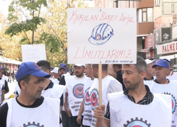 Türkiye Maden-İş Sendikası üyesi işçilerin eylemi sürüyor