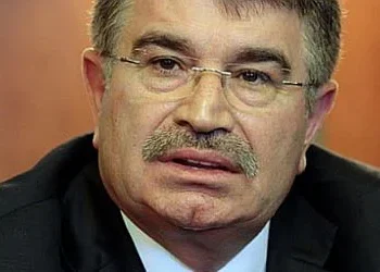 Eski İçişleri Bakanı İdris Naim Şahin ifadeye çağrıldı