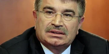 Eski İçişleri Bakanı İdris Naim Şahin ifadeye çağrıldı