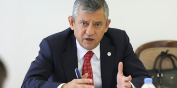 Özgür Özel: “Teslim olmama kararlılığımızı alamazlar”