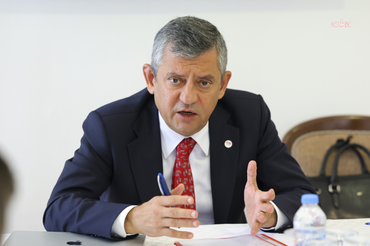 Özgür Özel: “Teslim olmama kararlılığımızı alamazlar”