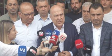 YENİ Parti heyeti, yaralı öğrencileri ziyaret etti