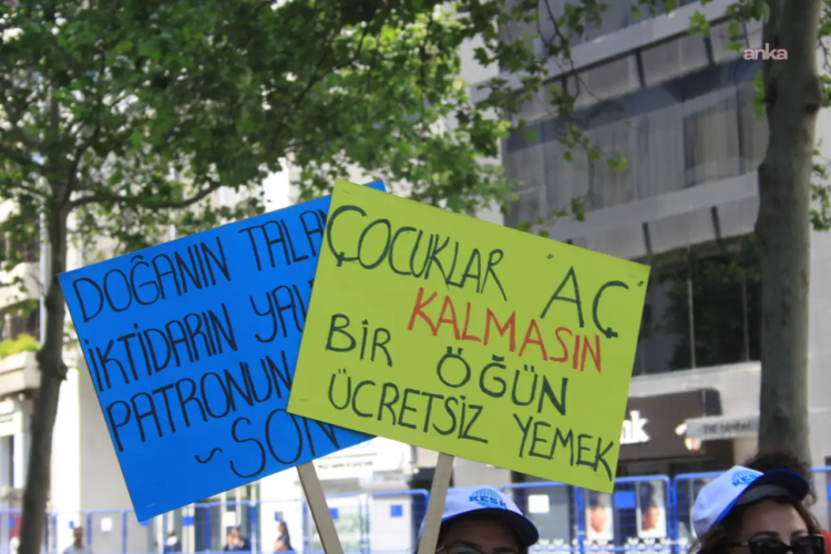 Eğitim-İş: “Beslenme çantası krizi büyüyor, bir öğün ücretsiz yemek haktır”