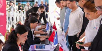 İBB Bölgesel İstihdam Ofisleri’nden iş arayanlarla işverenlere ücretsiz hizmet