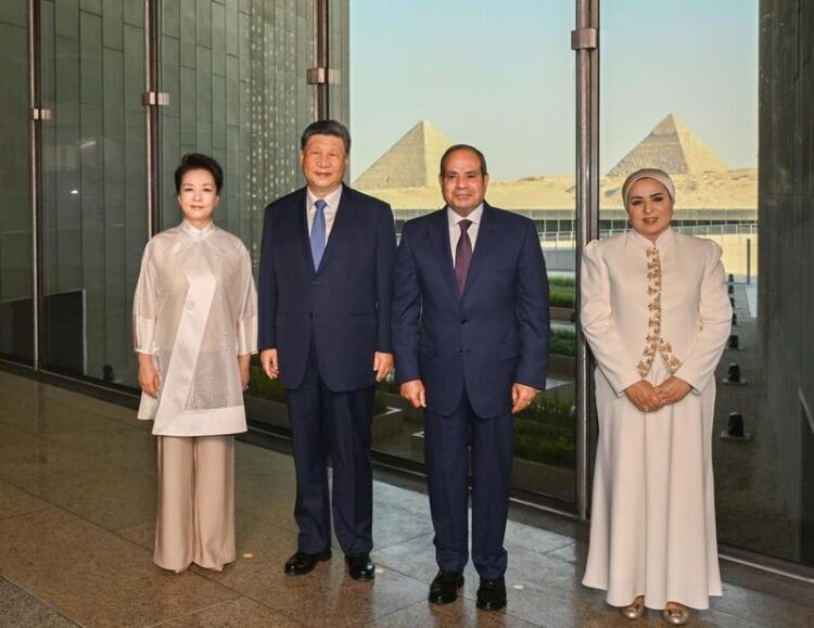 Çin Cumhurbaşkanı Xi ve eşi Peng Liyuan, Büyük Mısır Müzesi’ni ziyaret etti
