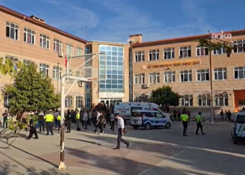 Manisa’da okul önünde silahlı saldırı! İşte detaylar…
