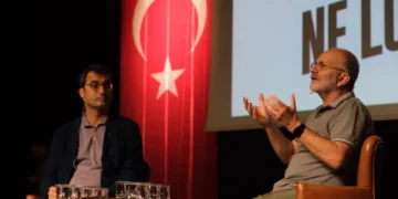 ‘Komünistliğin Ne Lüzumu Var?’ okurla buluştu: