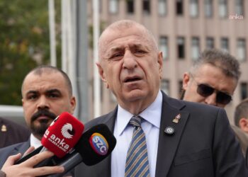 Ümit Özdağ’dan iki dilli tabelalara ilişkin suç duyurusu