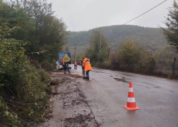 İBB ekiplerinin sağanak ve fırtınaya karşı nöbeti devam ediyor