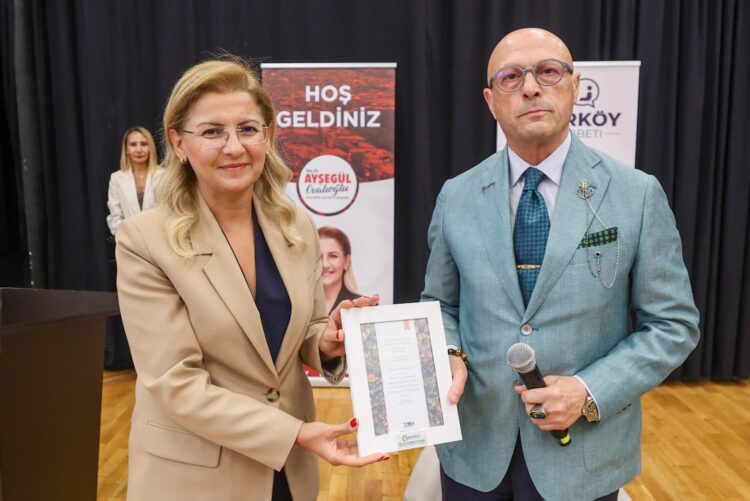 Erol Mütercimler, “21. Yüzyıl ve Cumhuriyet”i Bakırköy’de anlattı